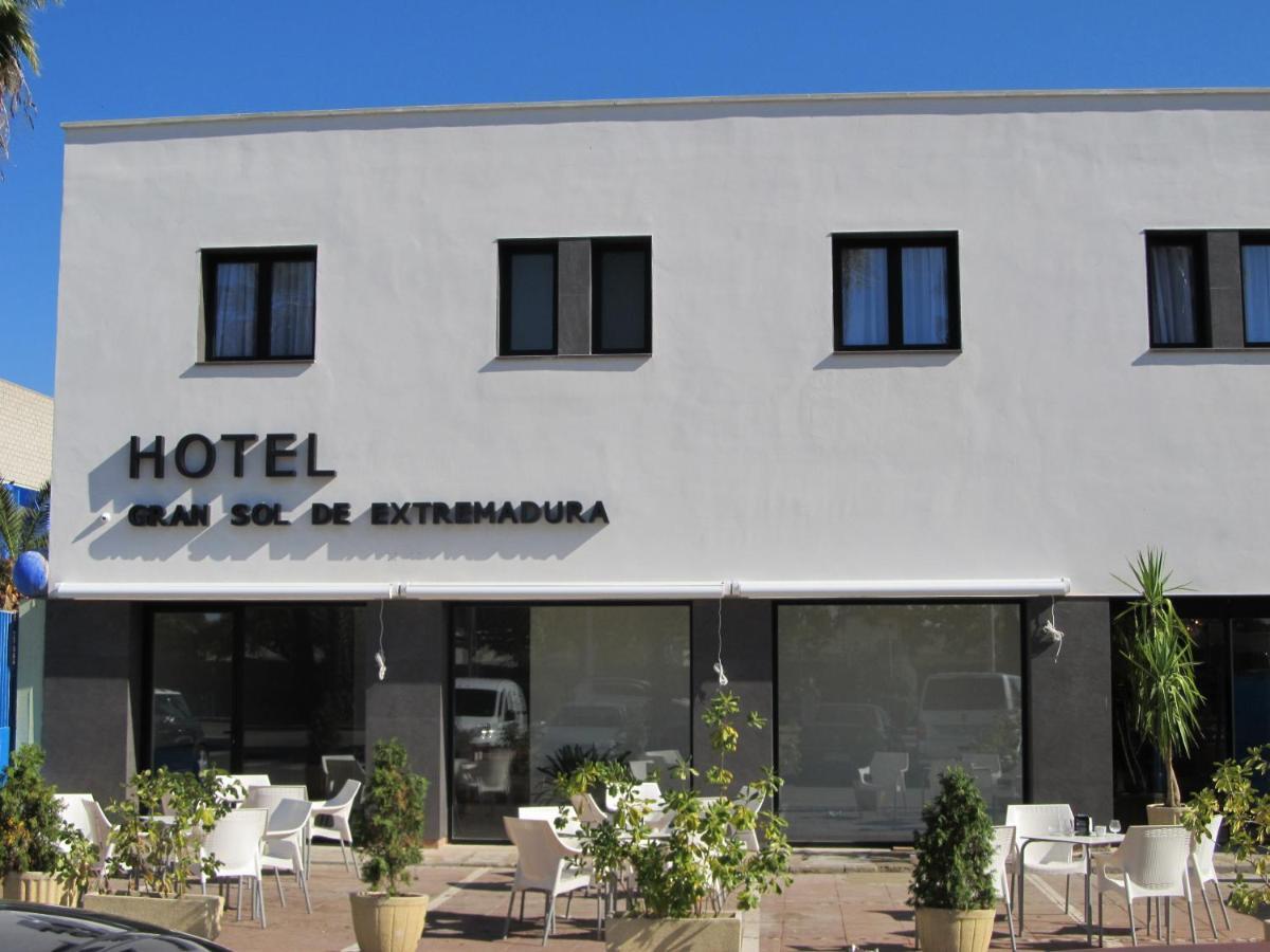 Hotel Gran Sol De Extremadura Монтіхо Екстер'єр фото